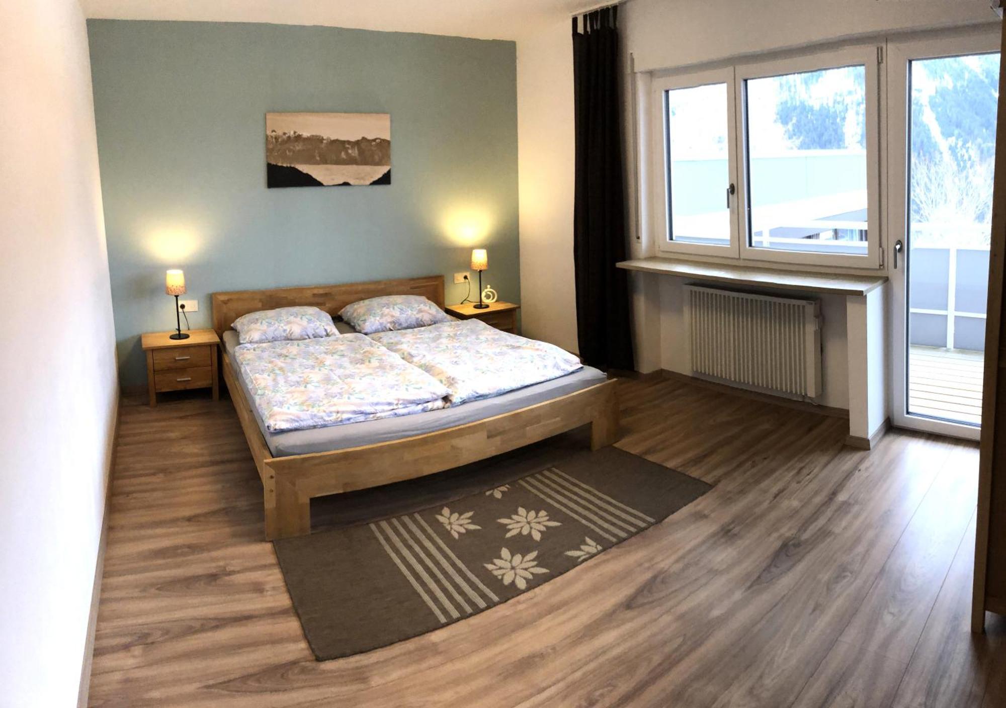 Walli Laterns - Ski Und Bergvergnuegen Direkt Vor Der Haustuer Exterior foto